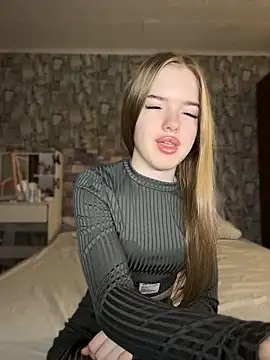 KayShaw online show from April 29, 2:48 am