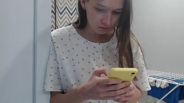 Olivia Swann online show from March 20, 8:47 pm