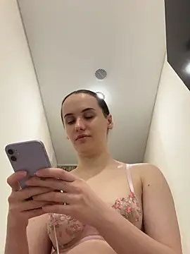 pinkpeachx online show from May 3, 1:31 am