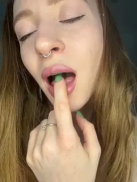 Little Candy 18 online show from June 7, 1:29 pm