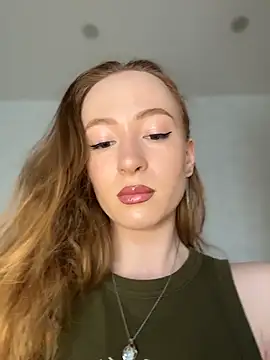 Little Candy 18 online show from June 15, 5:51 am