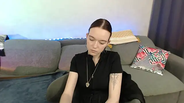 SunyLily online show from May 3, 7:01 am