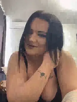 julietalovee online show from March 16, 1:37 pm