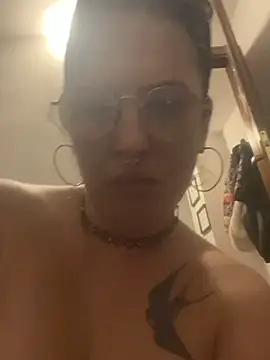 Xlilli69X online show from June 20, 11:41 pm