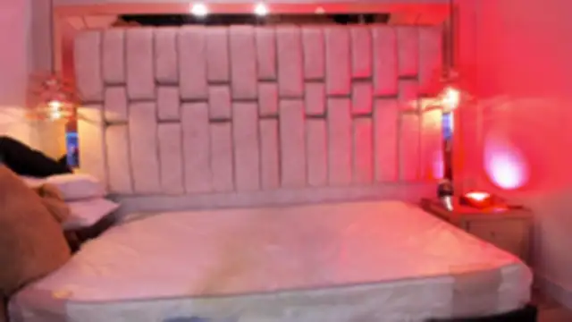 FoxxxyPink online show from April 28, 2:27 am
