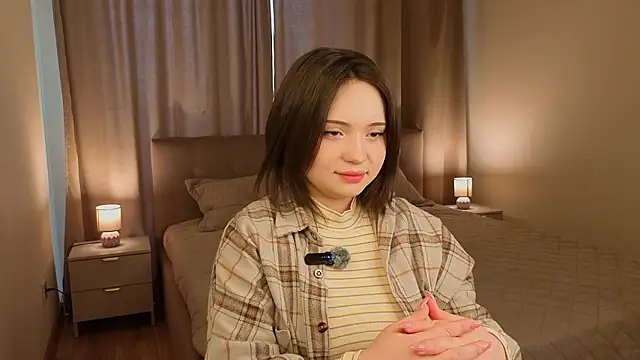 StaciaRahib online show from March 11, 5:00 am