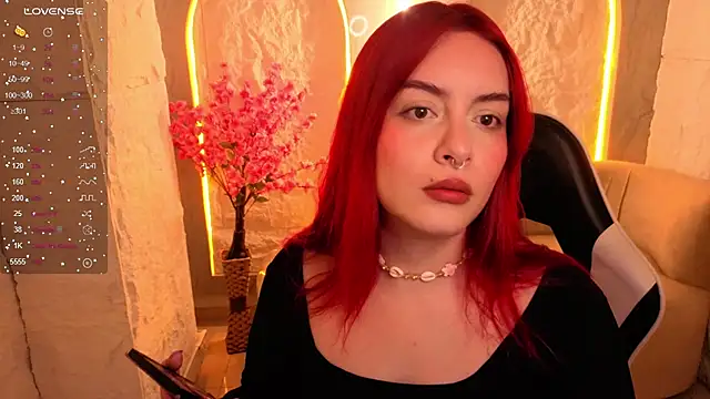 Soffia Hot Tx online show from March 12, 12:52 pm