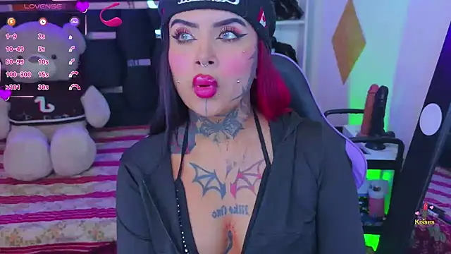 LauriInk1 online show from July 31, 3:51 am