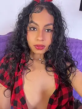 AmeliaAndersson online show from May 1, 3:26 pm