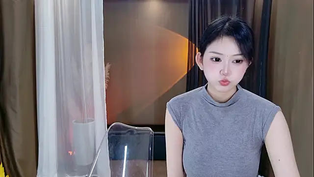 Banana-Milk69 online show from July 1, 1:05 am