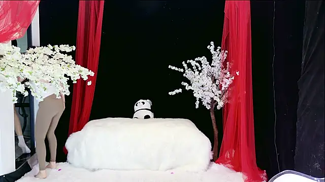 Banana-Milk69 online show from May 2, 1:31 am