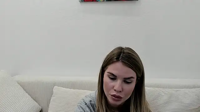 MollyCem online show from March 15, 5:04 pm