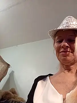 ViktoriaSexi1 online show from April 27, 7:11 pm