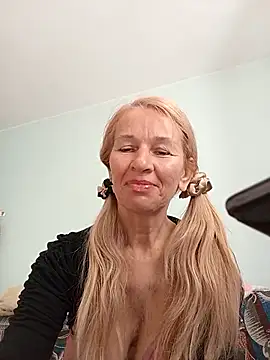 ViktoriaSexi1 online show from May 3, 6:17 am