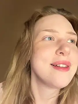  elliiss  online show from June 27, 8:37 pm