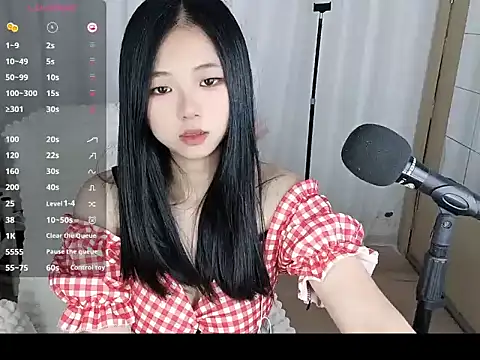 Noelle-2007 online show from March 13, 5:20 am