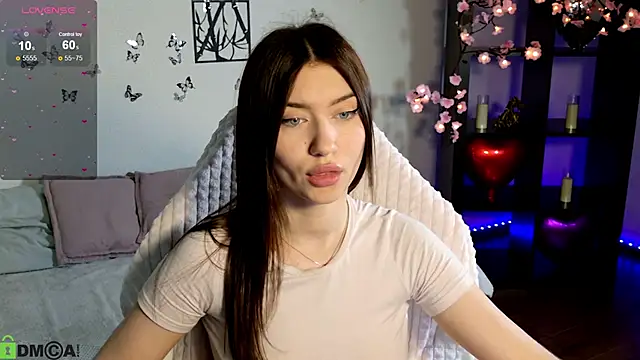 Sugar Kitten12 online show from June 11, 2:53 am