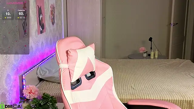 Sugar Kitten12 online show from June 18, 1:51 am