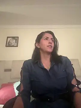 SamanthaWalker  online show from April 24, 2:20 pm