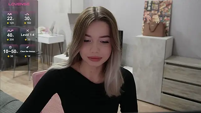 mayyymayyyy online show from March 5, 9:10 pm