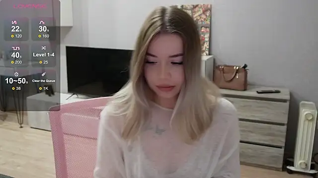 mayyymayyyy online show from March 19, 1:10 am