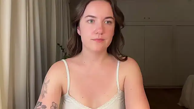 summerxo online show from April 28, 2:38 am