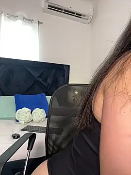 Cristal Williams online show from March 10, 12:20 pm