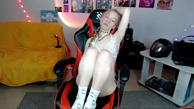 Nica Kawaii online show from July 24, 2:04 pm