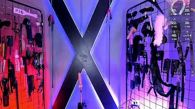 Cinthia Iris BDSM online show from June 23, 3:37 am