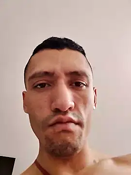 TuCanero23cm online show from April 15, 8:20 pm