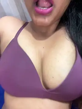 munni-munni6767 online show from April 15, 6:19 pm