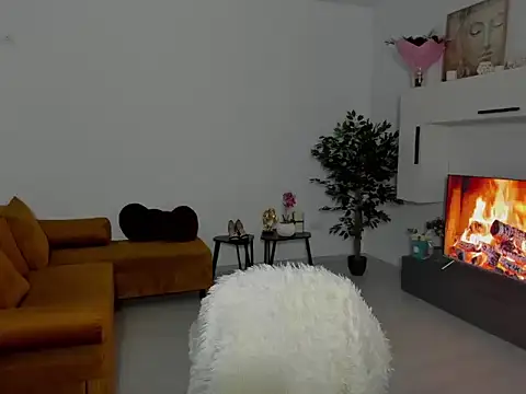 SabrinaDellyn online show from March 8, 8:13 pm