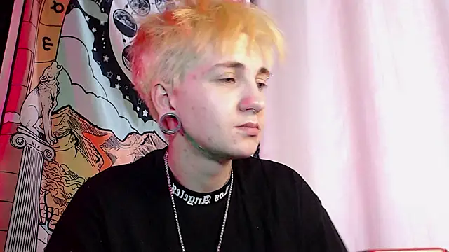 ray-taylorrr online show from March 23, 1:39 pm