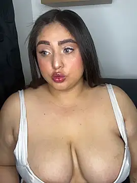 Selenee23 online show from August 1, 11:45 am