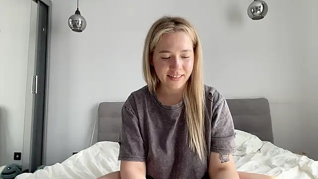 alyrasun online show from July 28, 12:48 pm