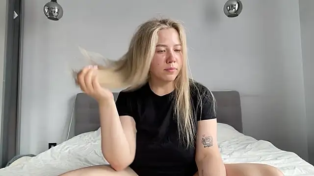 alyrasun online show from July 29, 9:31 am