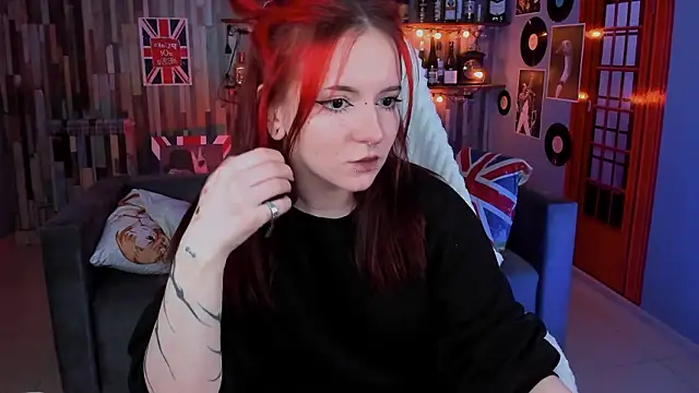 LizzyRid online show from March 18, 4:01 pm