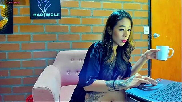 Badwolf818  online show from April 29, 10:40 am