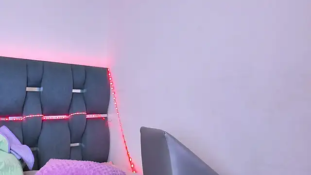 madelinesquirt online show from July 16, 7:29 pm