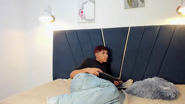 junior cum18 online show from March 16, 12:02 am