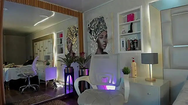 ZoeTaylorl online show from March 18, 1:38 pm