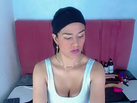 abrilruizcm101 online show from March 14, 1:39 am