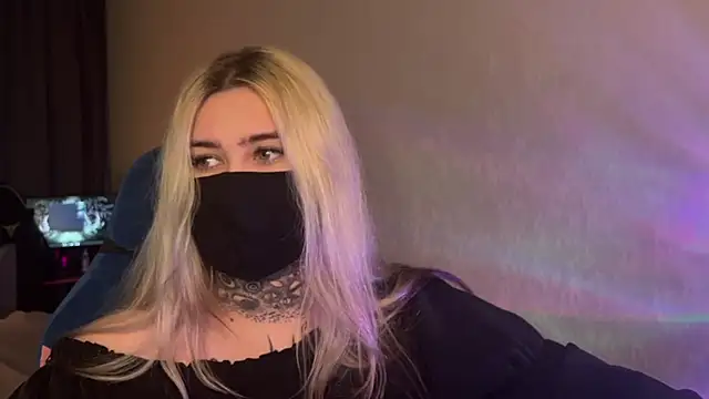 Xtoni  online show from March 13, 8:15 am