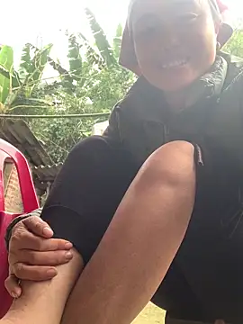 ten-girl-2k5 online show from March 16, 8:18 am