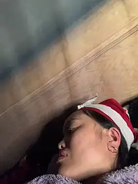 ten-girl-2k5 online show from March 13, 8:48 am