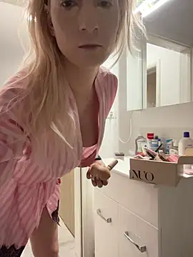 EllaCharm  online show from March 14, 5:25 pm