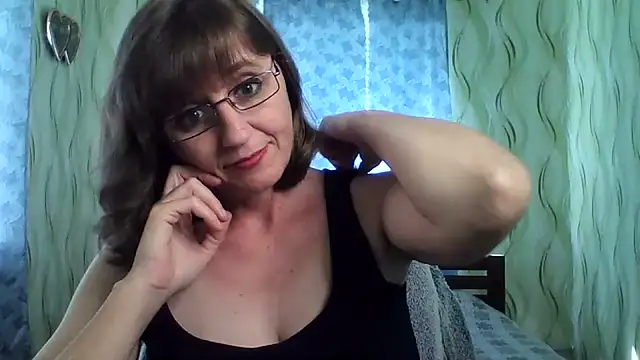Alisaprice077 online show from June 20, 12:31 pm