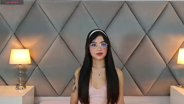 OliviaDiaz online show from July 4, 8:05 pm