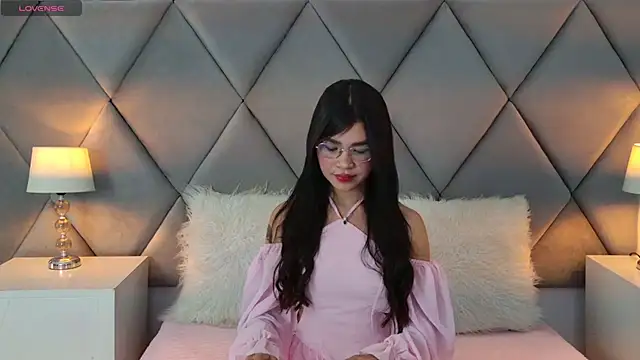 OliviaDiaz online show from July 26, 8:16 pm