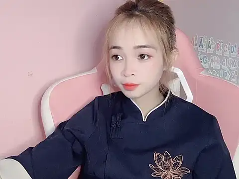 Odile068 online show from March 11, 5:55 am